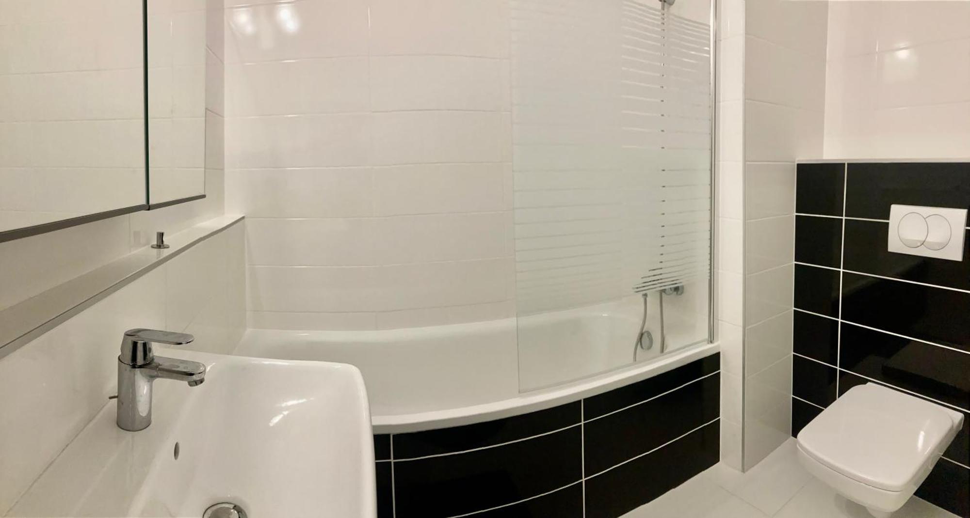 Westside Residence Apartment - Modern & Peaceful - Free Garage! Budapest Esterno foto